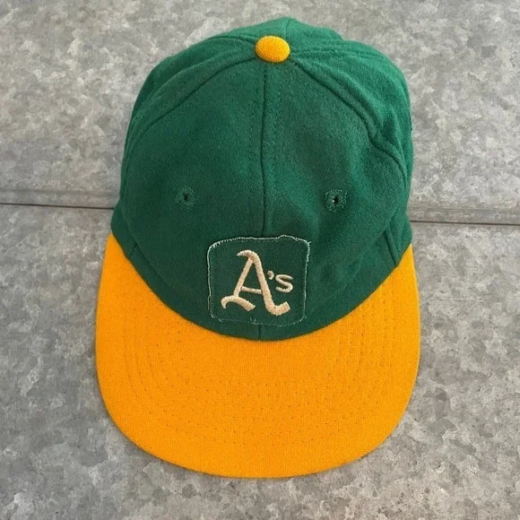 Vintage Oakland A's Athletics Union Made Fitted Cap Hat Sz Small USA 60s Patch